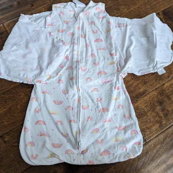 Set of 2 halo sleep swaddles. - Picture 3 of 9